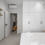 Bonsai Apartments, The Luxury