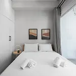 Bonsai Apartments, The Luxury